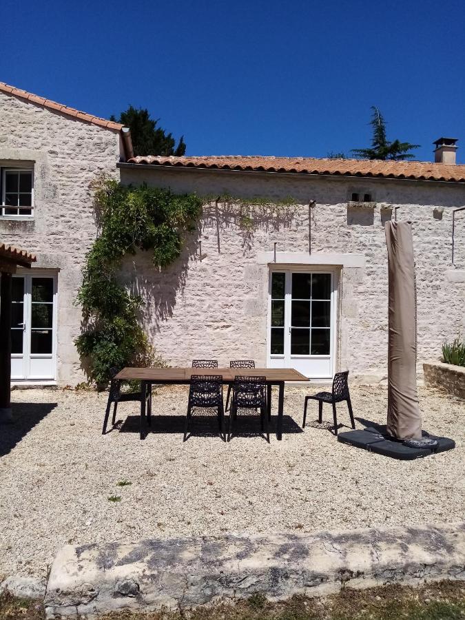 La Marsaisienne Hotel Exterior photo